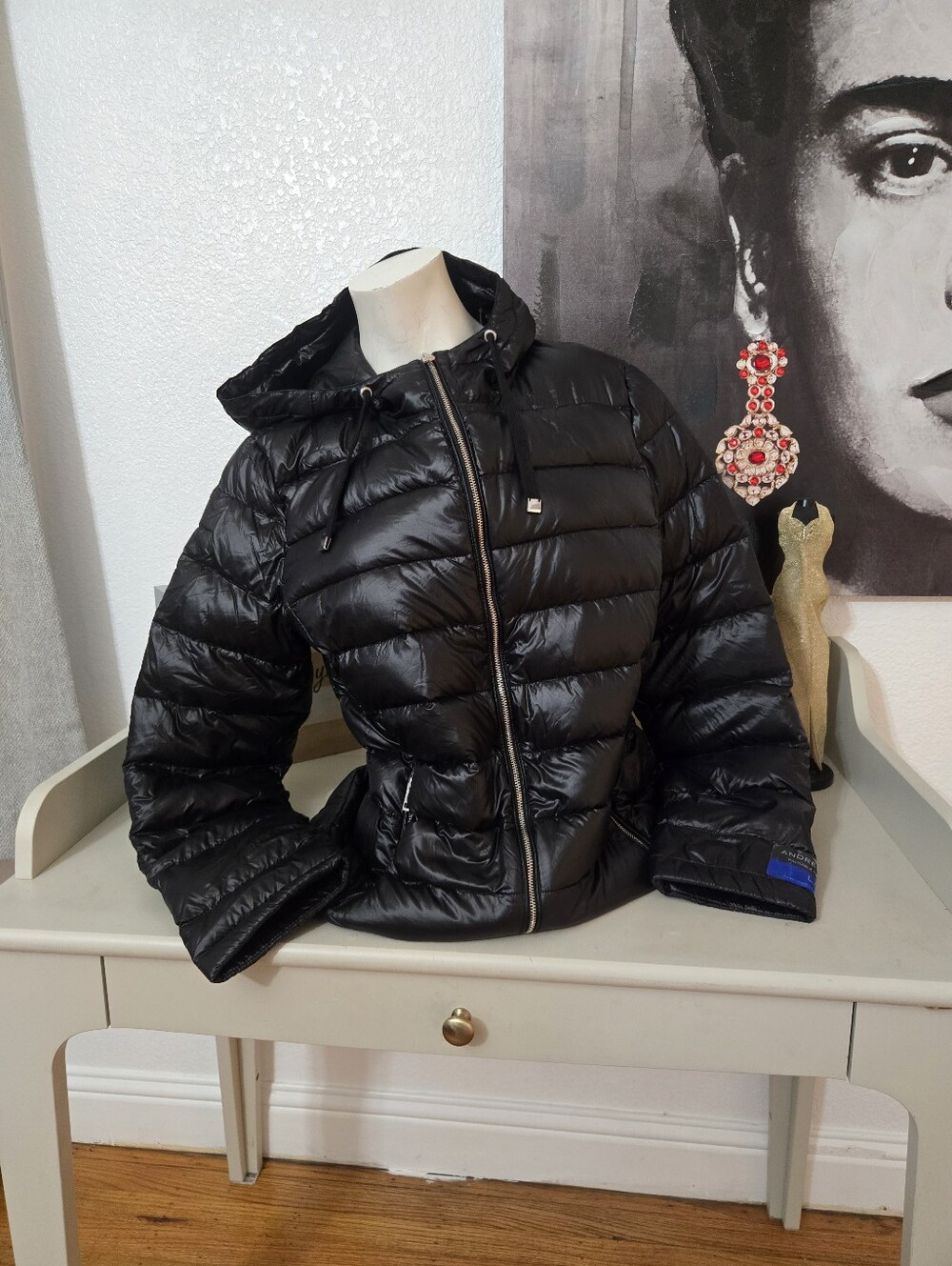 NWT Womens Andrew Marc Black Puffer Hooded Jacket Size Large